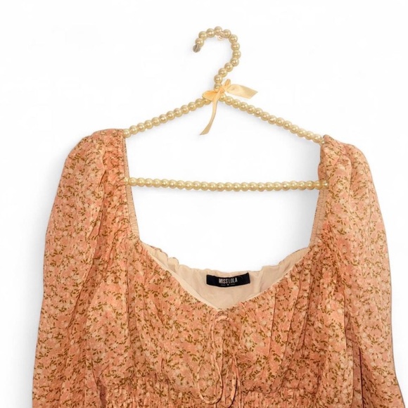 NWOT Miss Lola Floral Long Sleeve Dress Size M - FREE SHIPPING ๐
๐ฝ - Picture 2 of 6